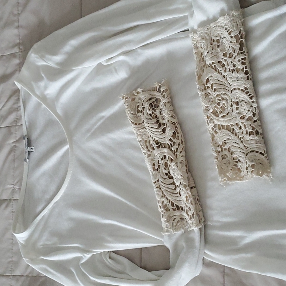 Womens BKE White Long Sleeve lace Shirt Sz M